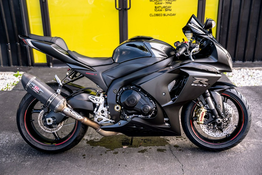 2012 Suzuki GSX-R1000™