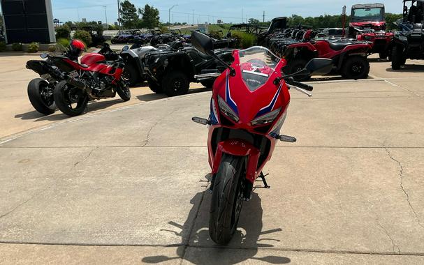 2026 Honda CBR650R E-Clutch