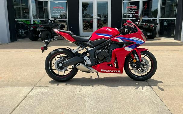 2026 Honda CBR650R E-Clutch