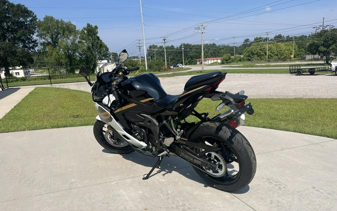 2026 KAWASAKI NINJA ZX-4RR ABS Pearl Robotic White/Metallic Spark Black - DA55909