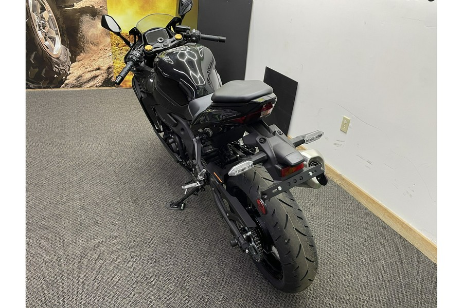 2025 Ninja ZX-4R ABS - Kawasaki