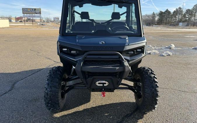 2026 Can-Am® Defender XT CAB HD11 With 10.25 in.display