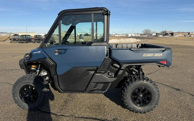 2026 Can-Am® Defender XT CAB HD11 With 10.25 in.display