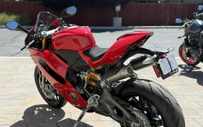 2026 Ducati Panigale V2