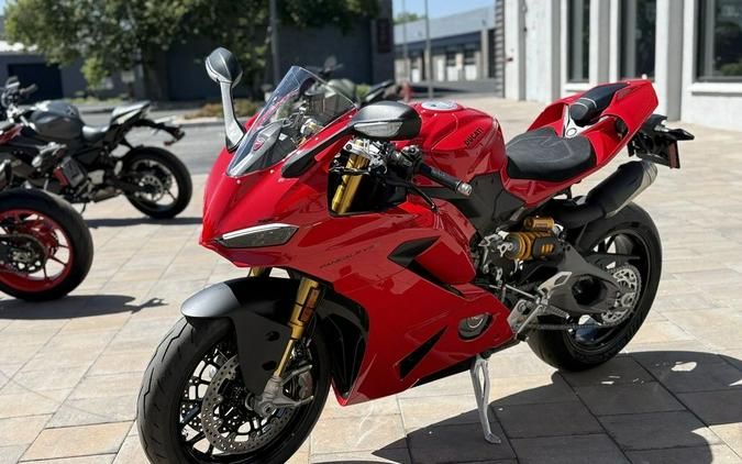2026 Ducati Panigale V2
