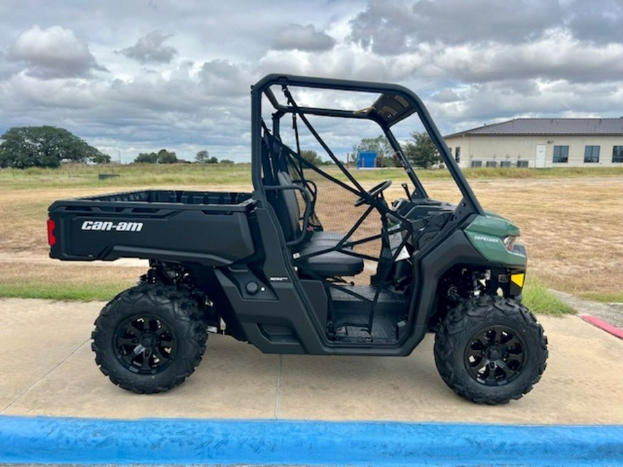 2027 Can-Am Defender DPS HD7