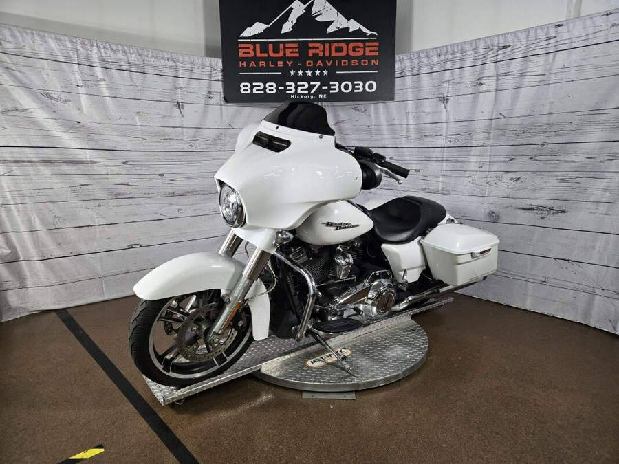 2017 Harley-Davidson Street Glide Special Crushed Ice Pearl