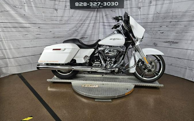 2017 Harley-Davidson Street Glide Special Crushed Ice Pearl