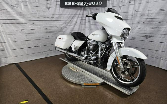 2017 Harley-Davidson Street Glide Special Crushed Ice Pearl
