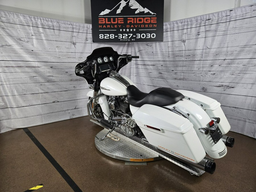 2017 Harley-Davidson Street Glide Special Crushed Ice Pearl