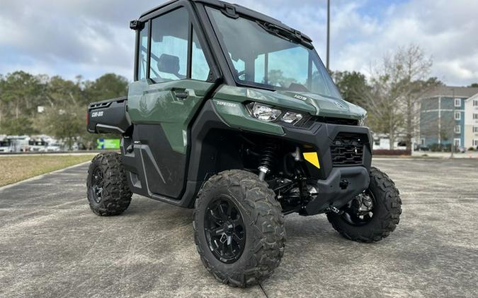 2024 Can-Am Defender DPS CAB HD9