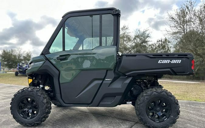 2024 Can-Am Defender DPS CAB HD9