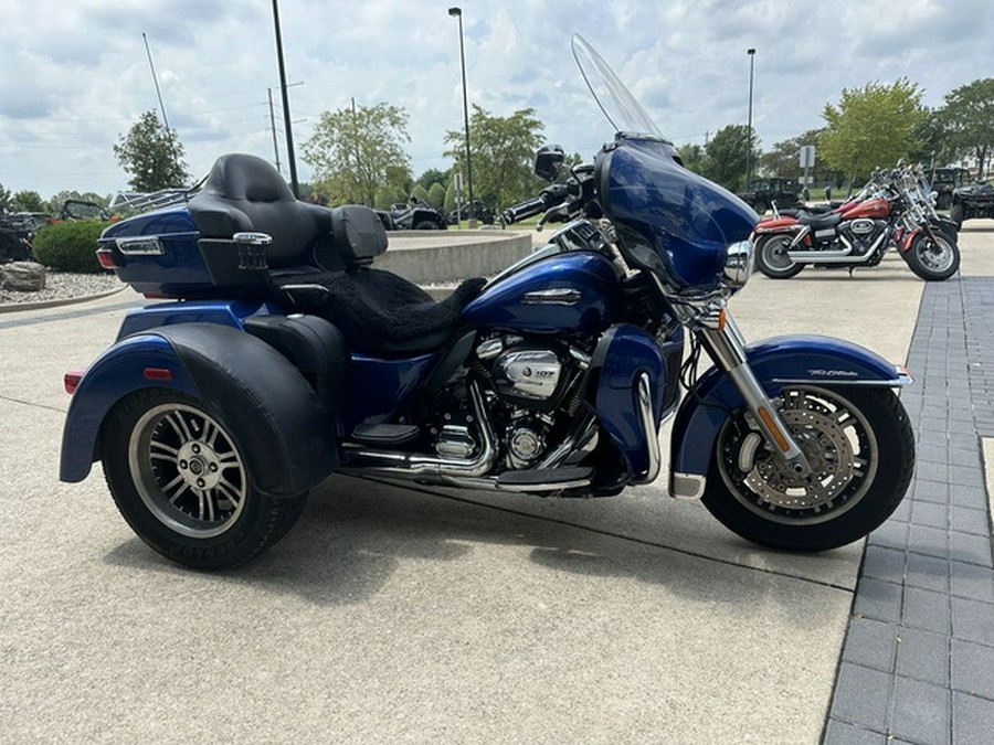 2017 Harley-Davidson Trike FLHTCUTG - Tri Glide Ultra