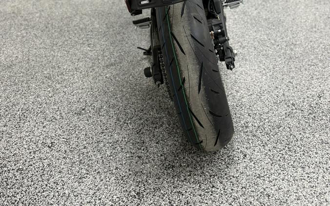 2026 Kawasaki Ninja 650 ABS Metallic Matte Old School Green/Metallic Spark Black - K4720