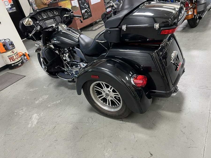 2018 Harley-Davidson Trike FLHTCUTG - Tri Glide Ultra