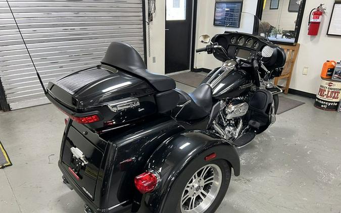 2018 Harley-Davidson Trike FLHTCUTG - Tri Glide Ultra