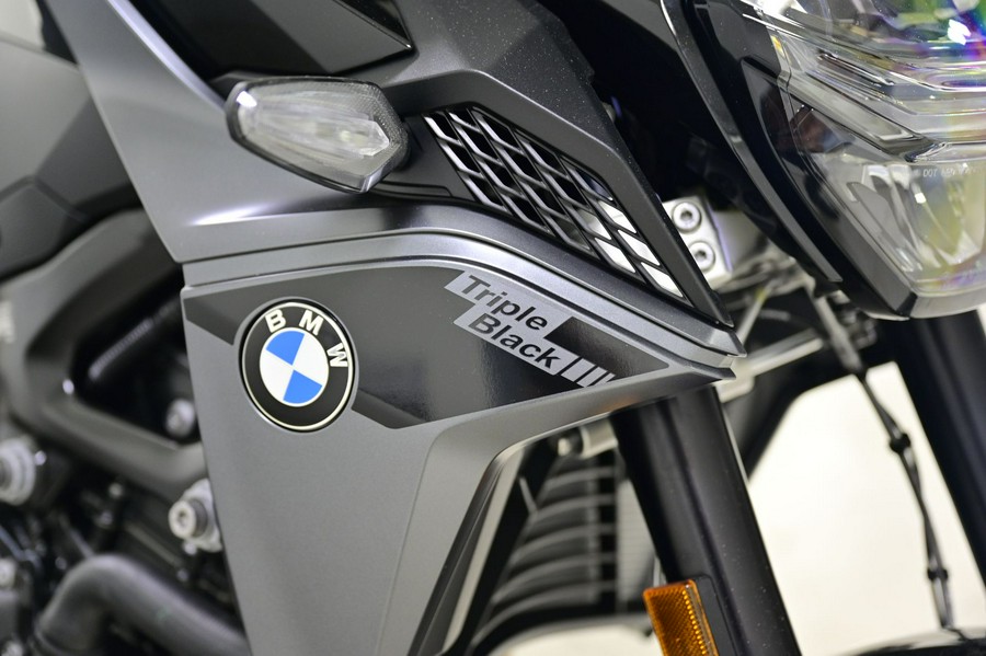 2025 BMW F 900 R