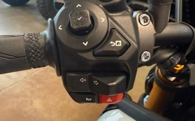 2025 Yamaha MT 09 SP