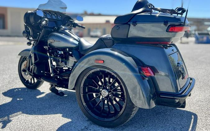 2025 Harley-Davidson FLHTCUTG - Tri Glide Ultra