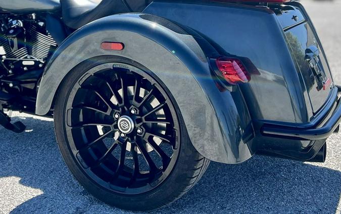 2025 Harley-Davidson FLHTCUTG - Tri Glide Ultra