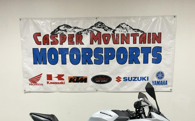 2026 Kawasaki Ninja 650 ABS Metallic Matte Whitish Silver/Metallic Flat Spark Black - K8416