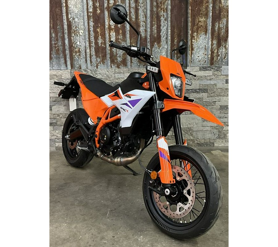 2026 KTM 390 SMC R