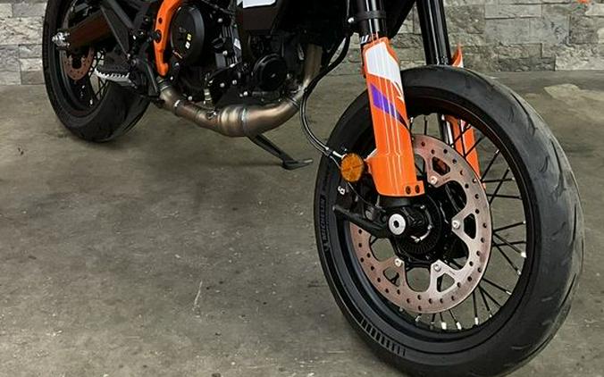 2026 KTM 390 SMC R