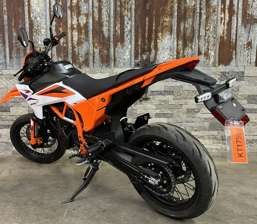 2026 KTM 390 SMC R