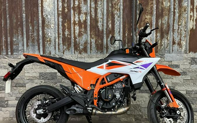 2026 KTM 390 SMC R