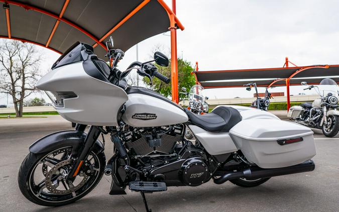 Custom 2024 Road Glide® With The ST Package FLTRX