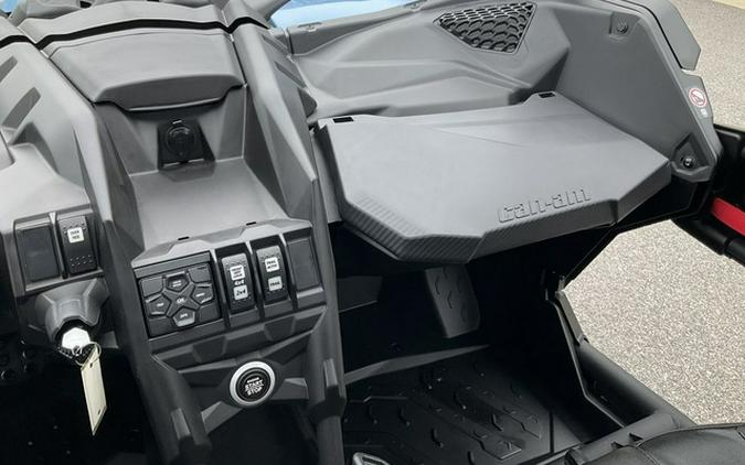 2026 Can-Am Maverick X3 MAX RS Turbo Scandi Blue & Orange Crus