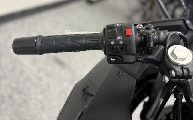 2026 Kawasaki NINJA 500 Metallic Flat Spark Black/Metallic Spark Black - K0233