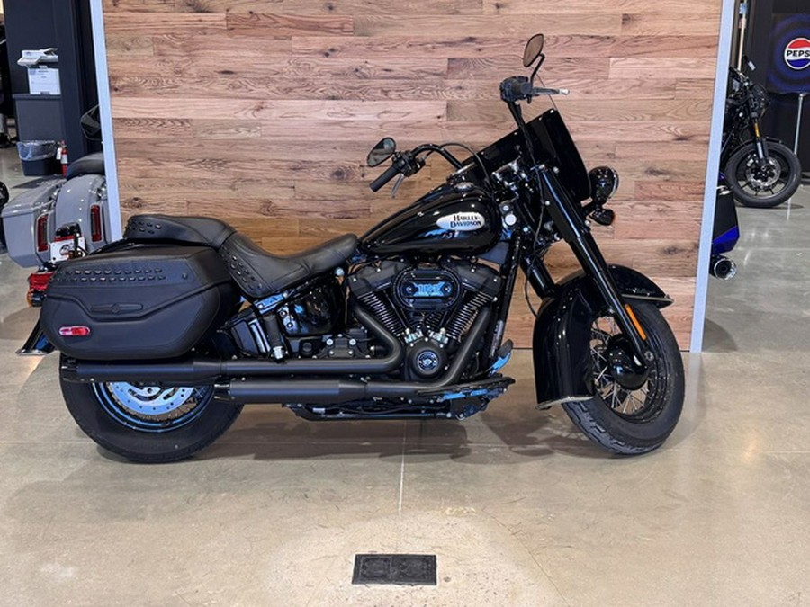 2024 Harley-Davidson Softail FLHCS - Heritage Classic