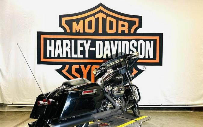 2020 Harley-Davidson® FLHX - Street Glide®