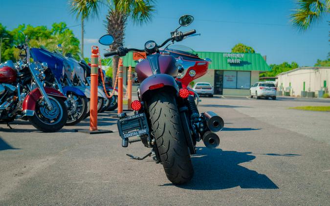 2023 Indian Motorcycle® Chief® ABS Maroon Metallic Smoke