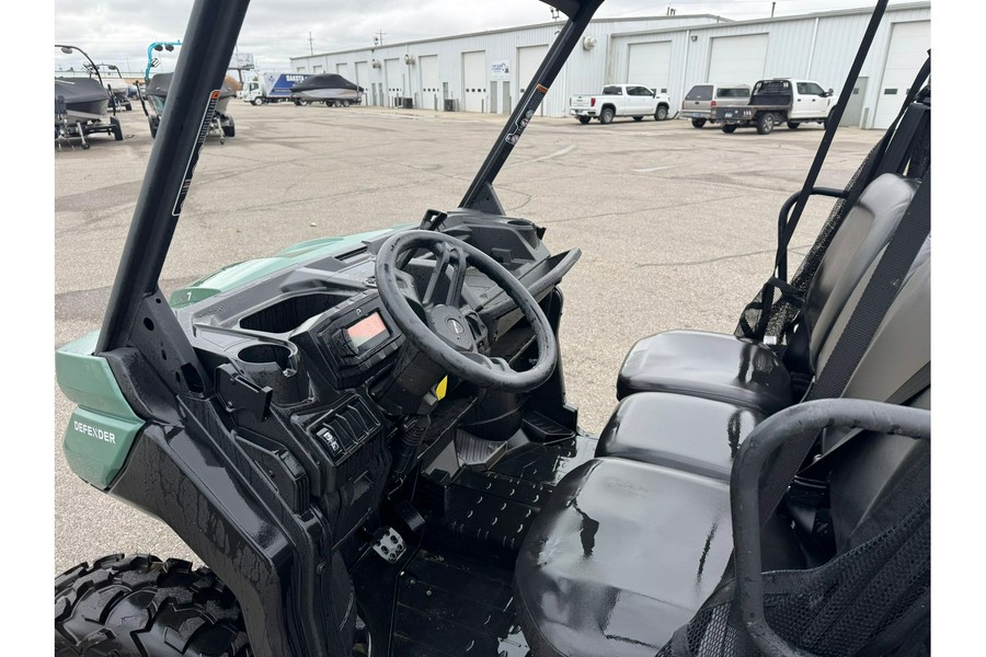 2025 Can-Am DEFENDER DPS HD7