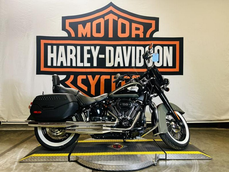 2021 Harley-Davidson® FLHCS - Heritage Classic 114