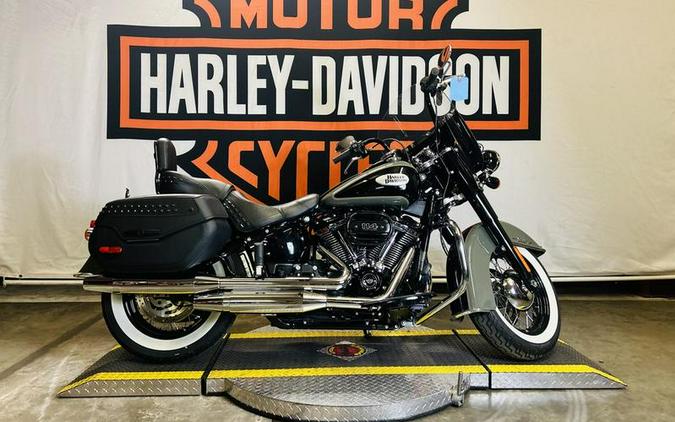 2021 Harley-Davidson® FLHCS - Heritage Classic 114