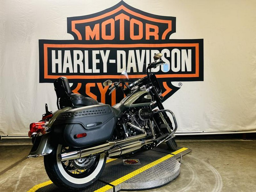 2021 Harley-Davidson® FLHCS - Heritage Classic 114