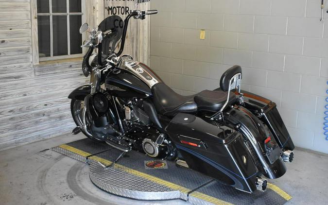 2013 Harley-Davidson® FLHRSE5 - CVO™ Road King®