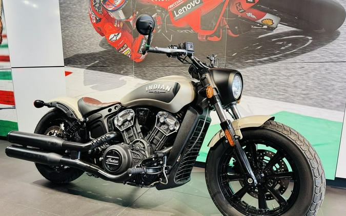 2023 Indian Motorcycle® Scout® Bobber ABS Silver Quartz Smoke