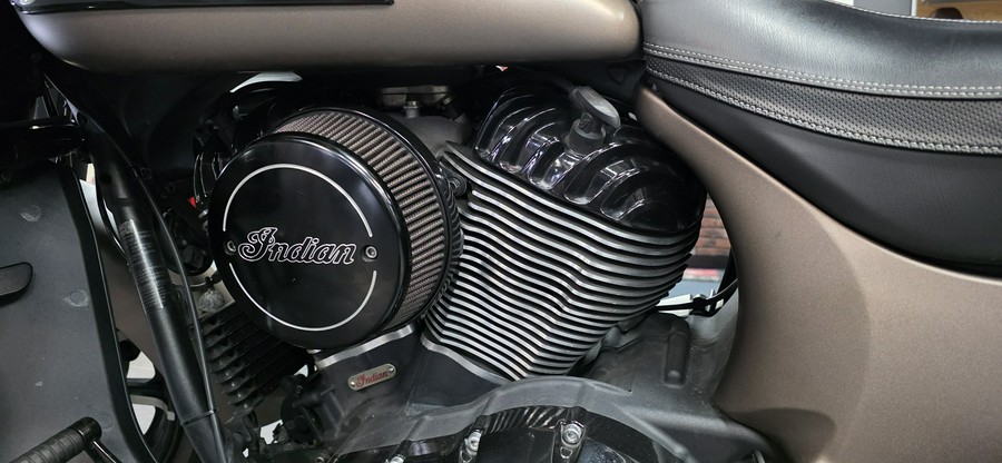 2021 Indian Motorcycle Roadmaster® Dark Horse®