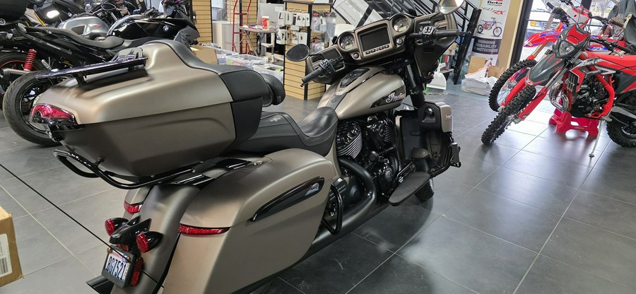 2021 Indian Motorcycle Roadmaster® Dark Horse®