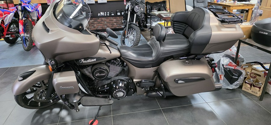 2021 Indian Motorcycle Roadmaster® Dark Horse®