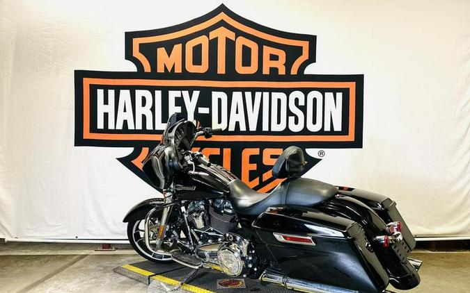 2021 Harley-Davidson® FLHX - Street Glide®