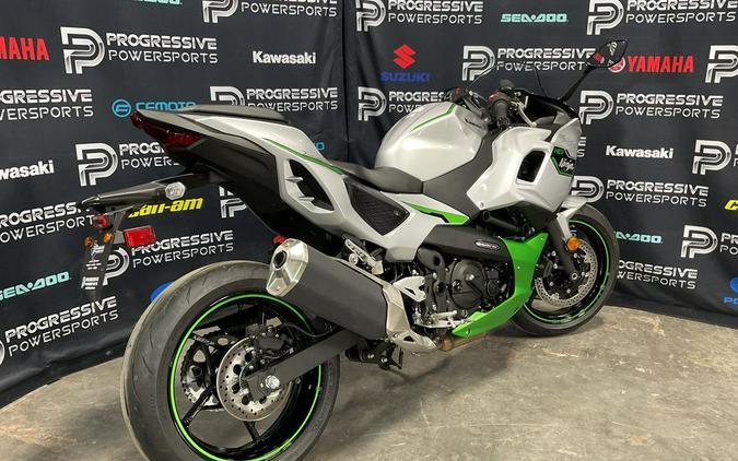 2024 Kawasaki Ninja® 7 Hybrid ABS