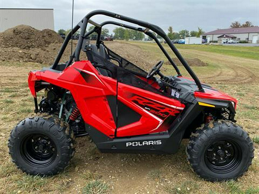 2025 Polaris RZR 200 EFI