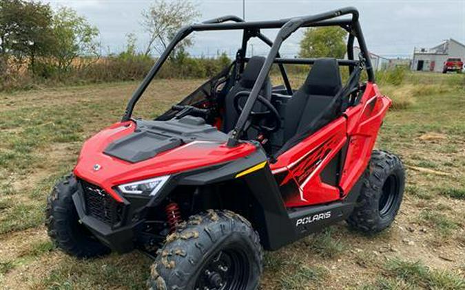 2025 Polaris RZR 200 EFI