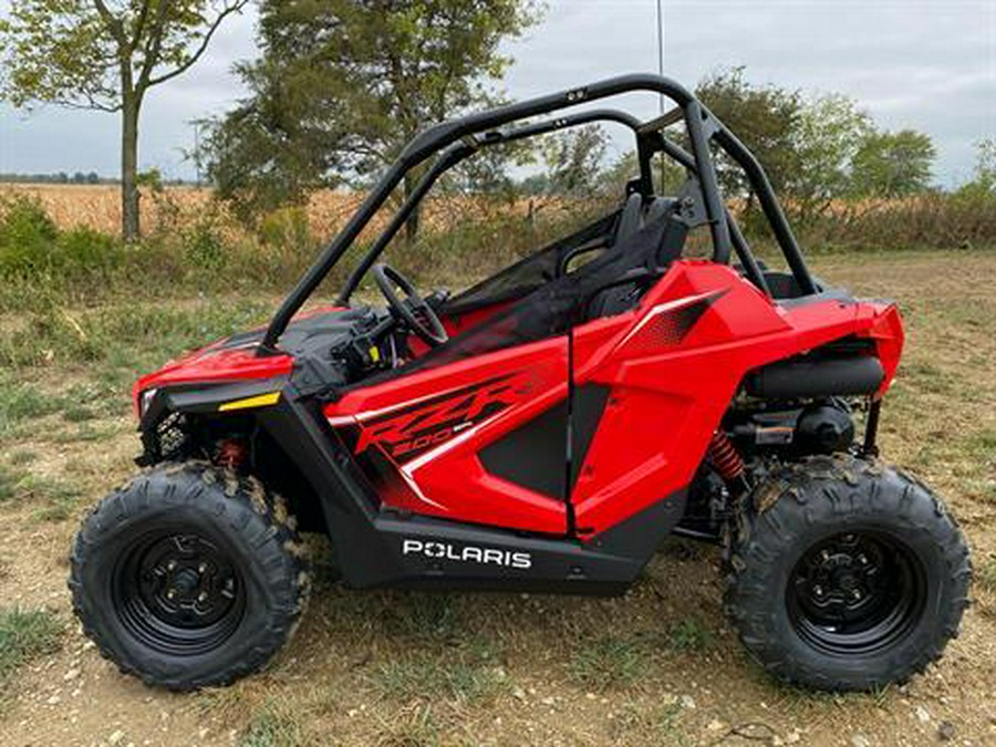 2025 Polaris RZR 200 EFI