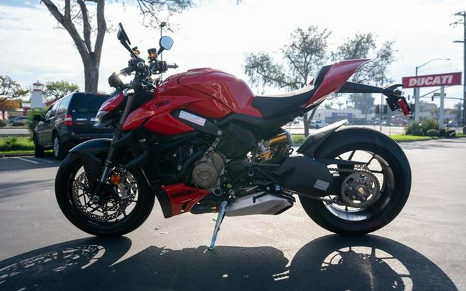 2024 Ducati Streetfighter V4 Red V4